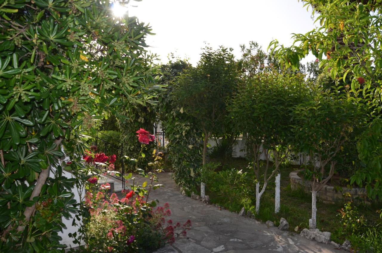 Apartment Kostas' Garden Roda (Corfu)